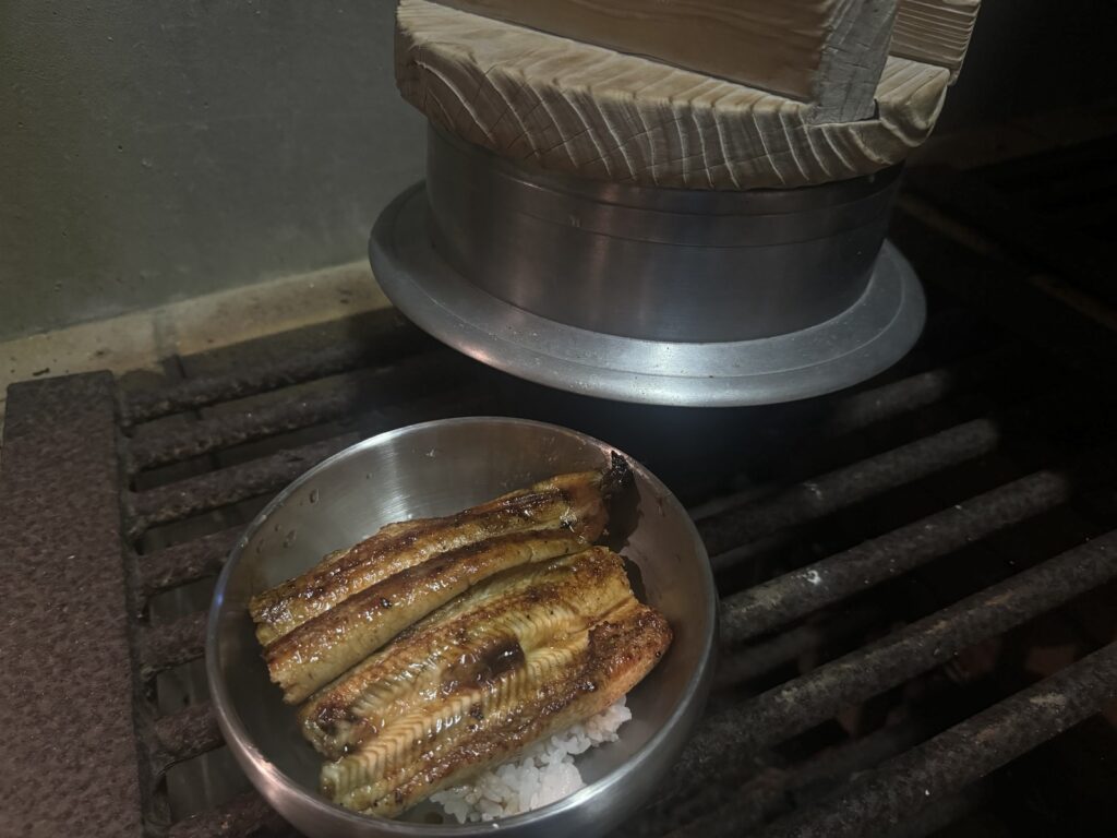 天然ウナギのかば焼き丼